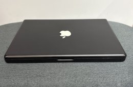 Apple MacBook A1181 gyűjtőknek vagy fanatikusoknak.
