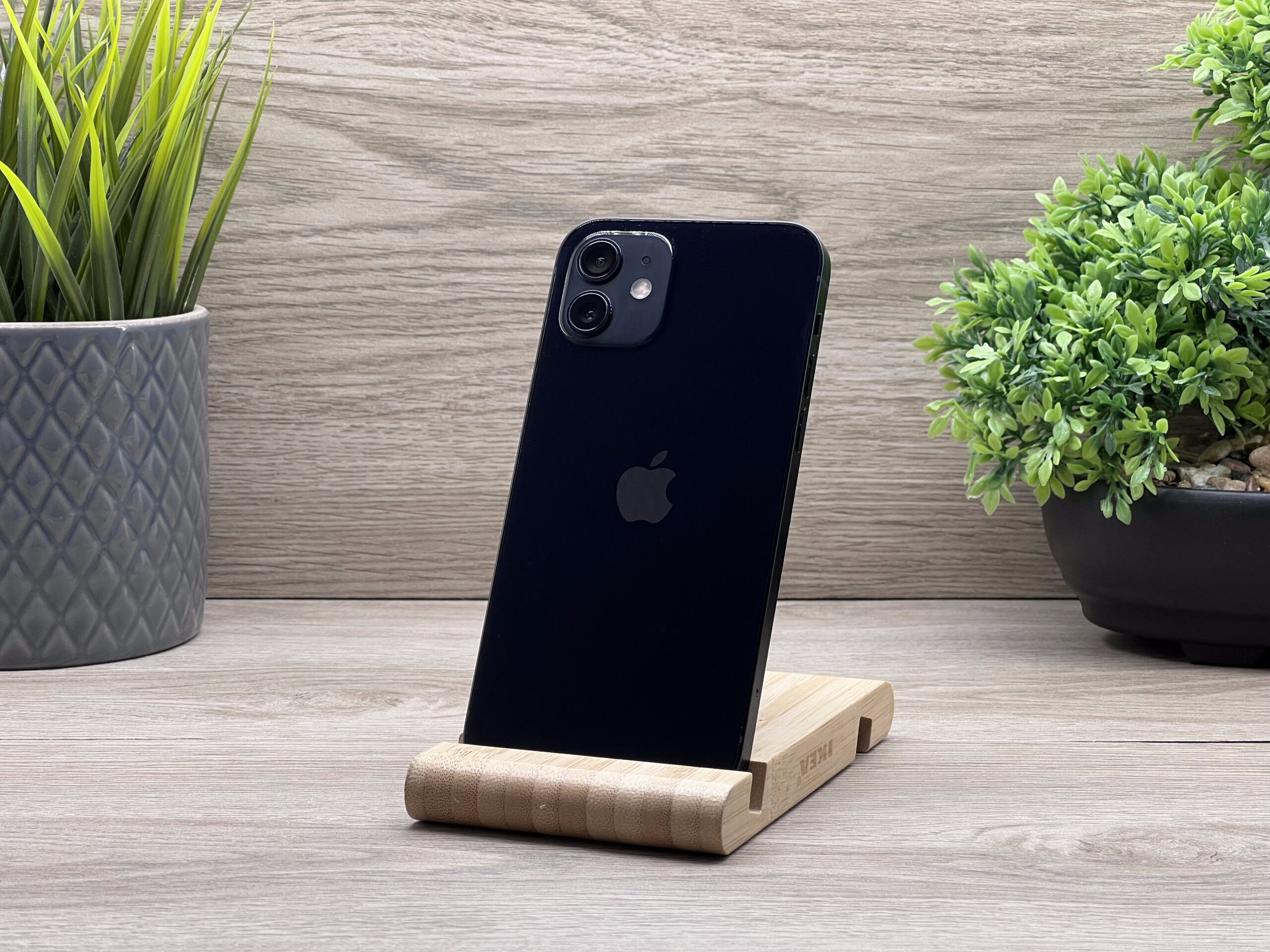 iPhone 12 Black 64GB 2 ÉV Garanciával Számlával 93% Akku