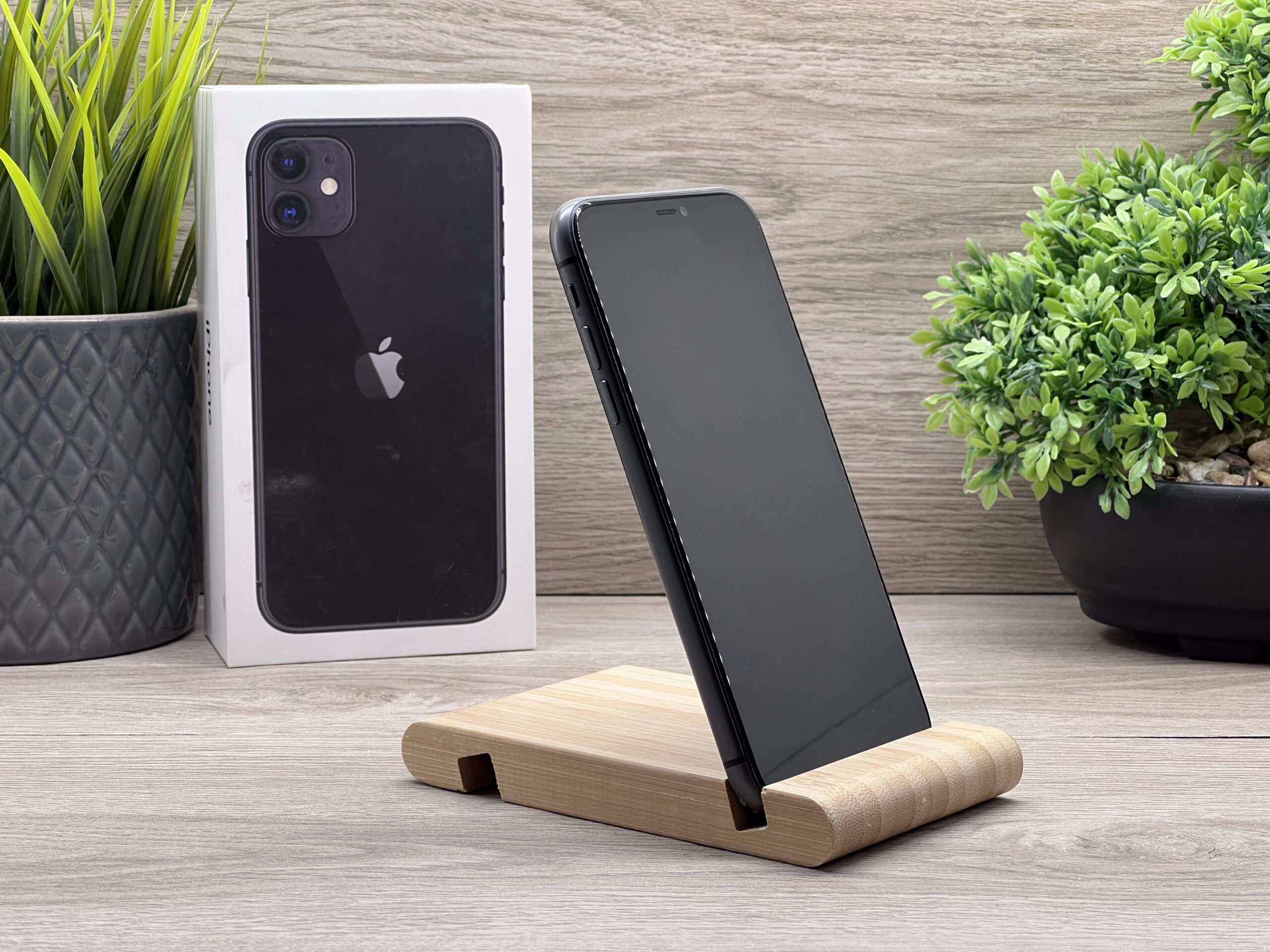 iPhone 11 Black 64GB 2 ÉV Garanciával Számlával 100% Akku