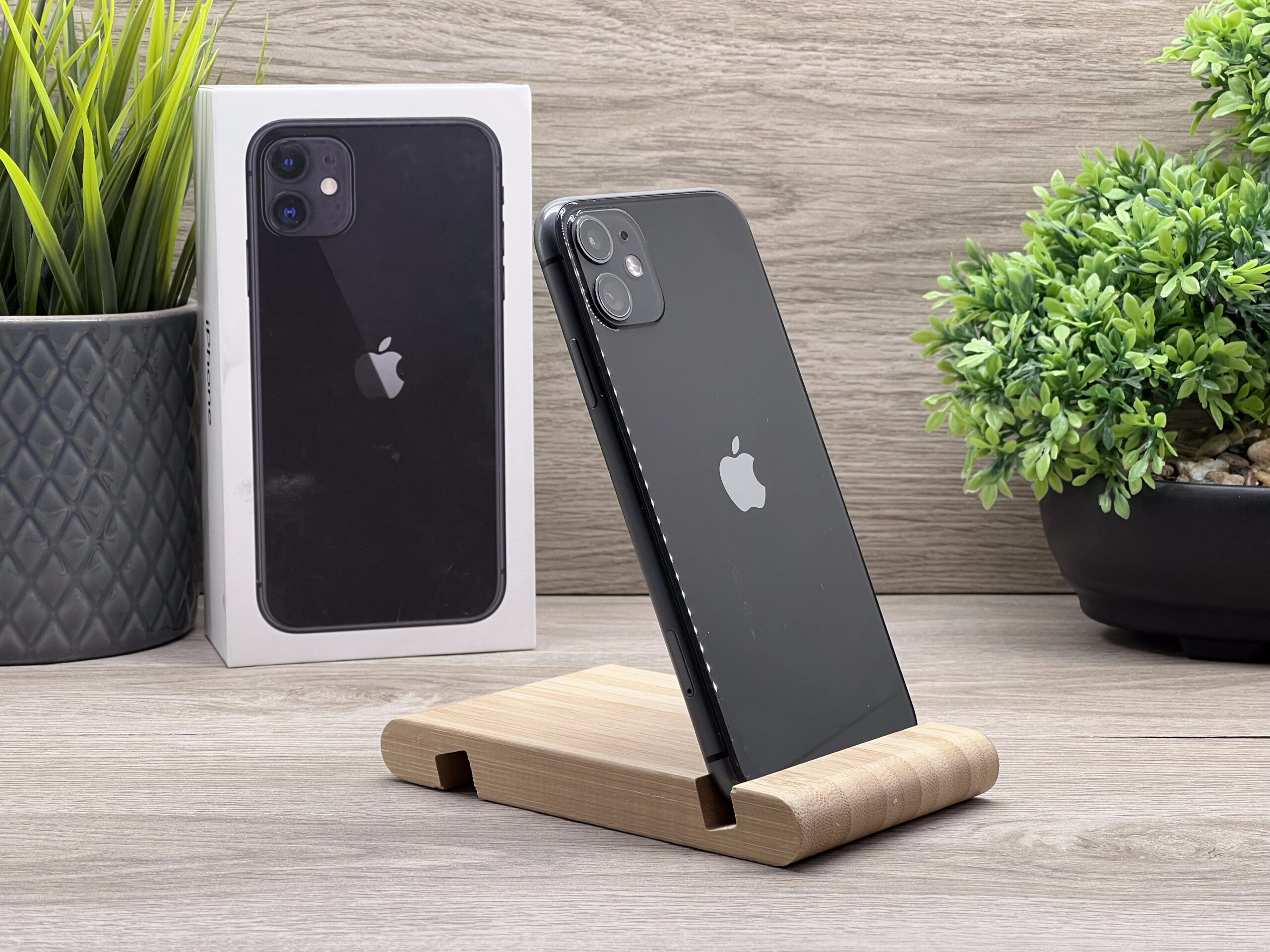 iPhone 11 Black 64GB 2 ÉV Garanciával Számlával 100% Akku