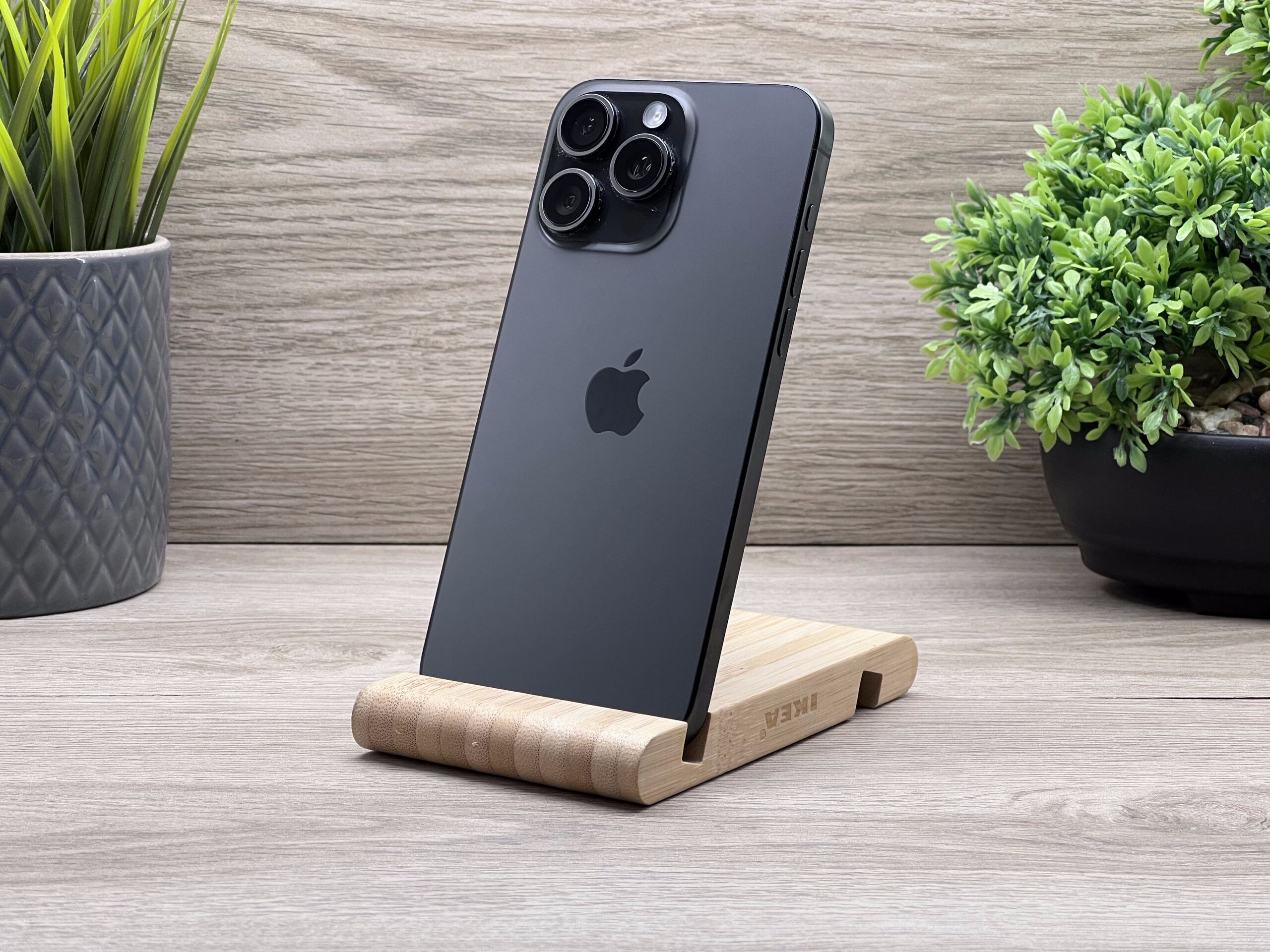 Hibátlan iPhone 15 Pro Max Black Titanium 256GB E-SIM 2 ÉV Garanciával Számlával 92% Akku