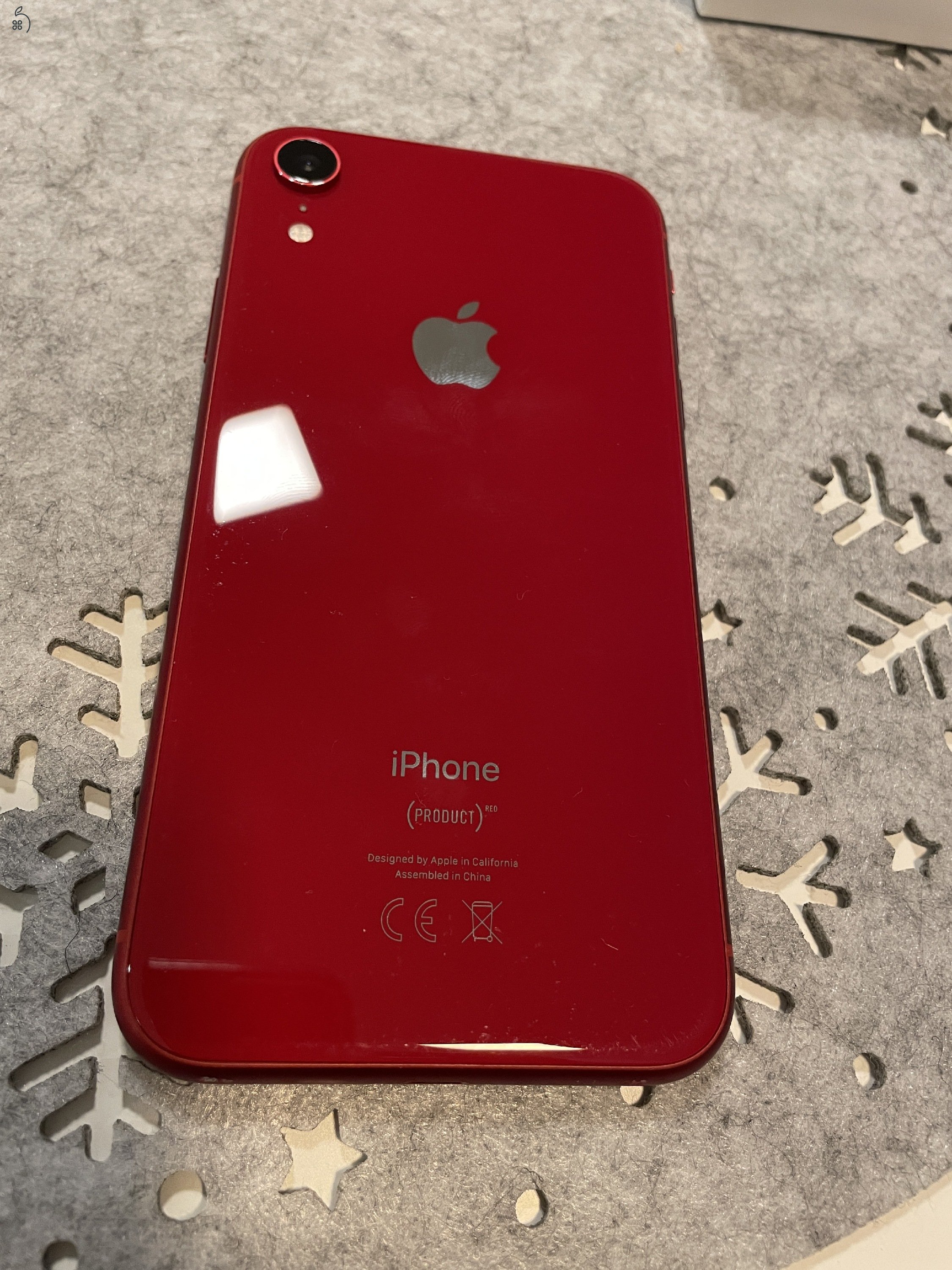 Eladó iPhone XR product red, független, 82% akku