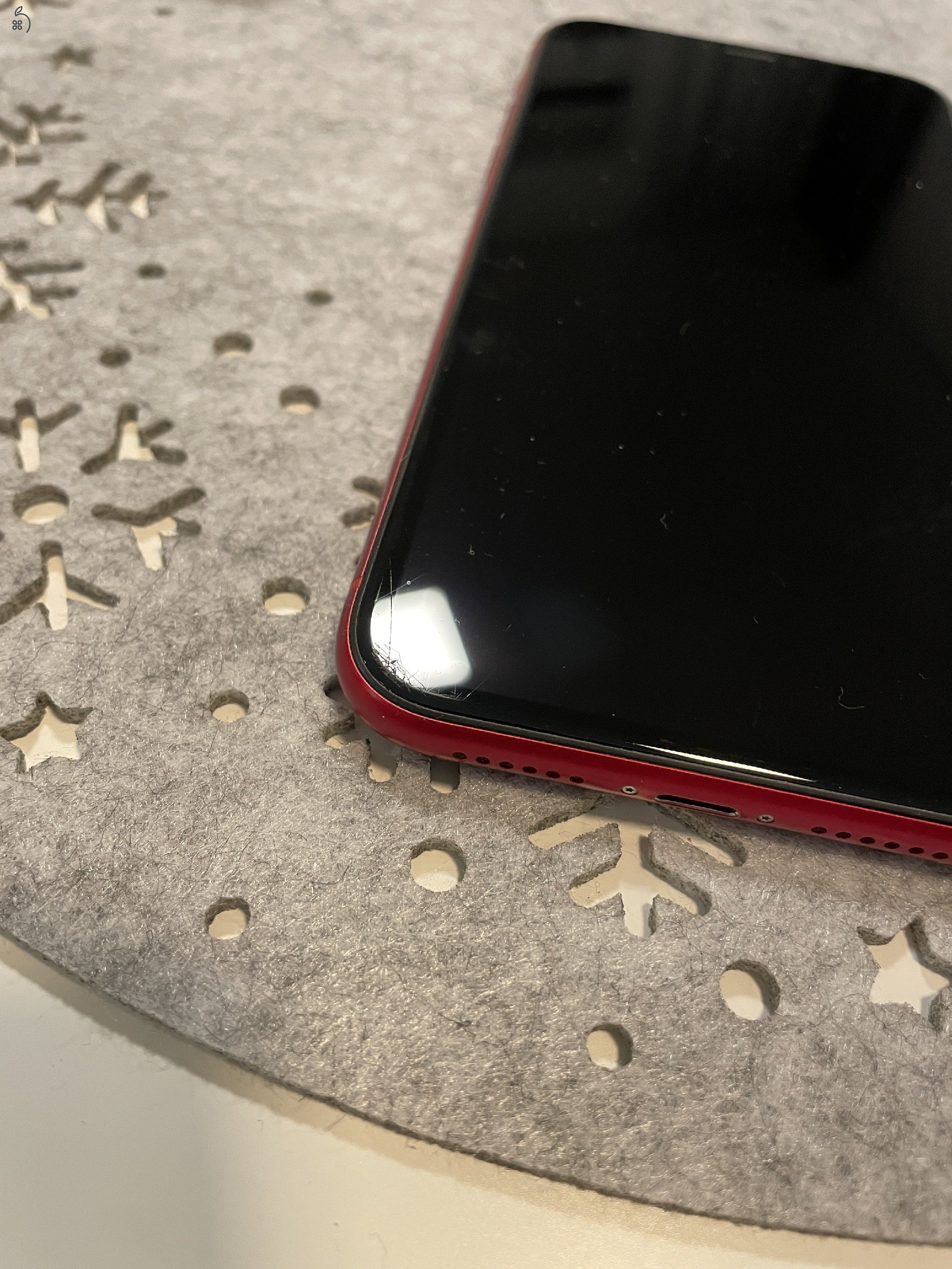 Eladó iPhone XR product red, független, 82% akku