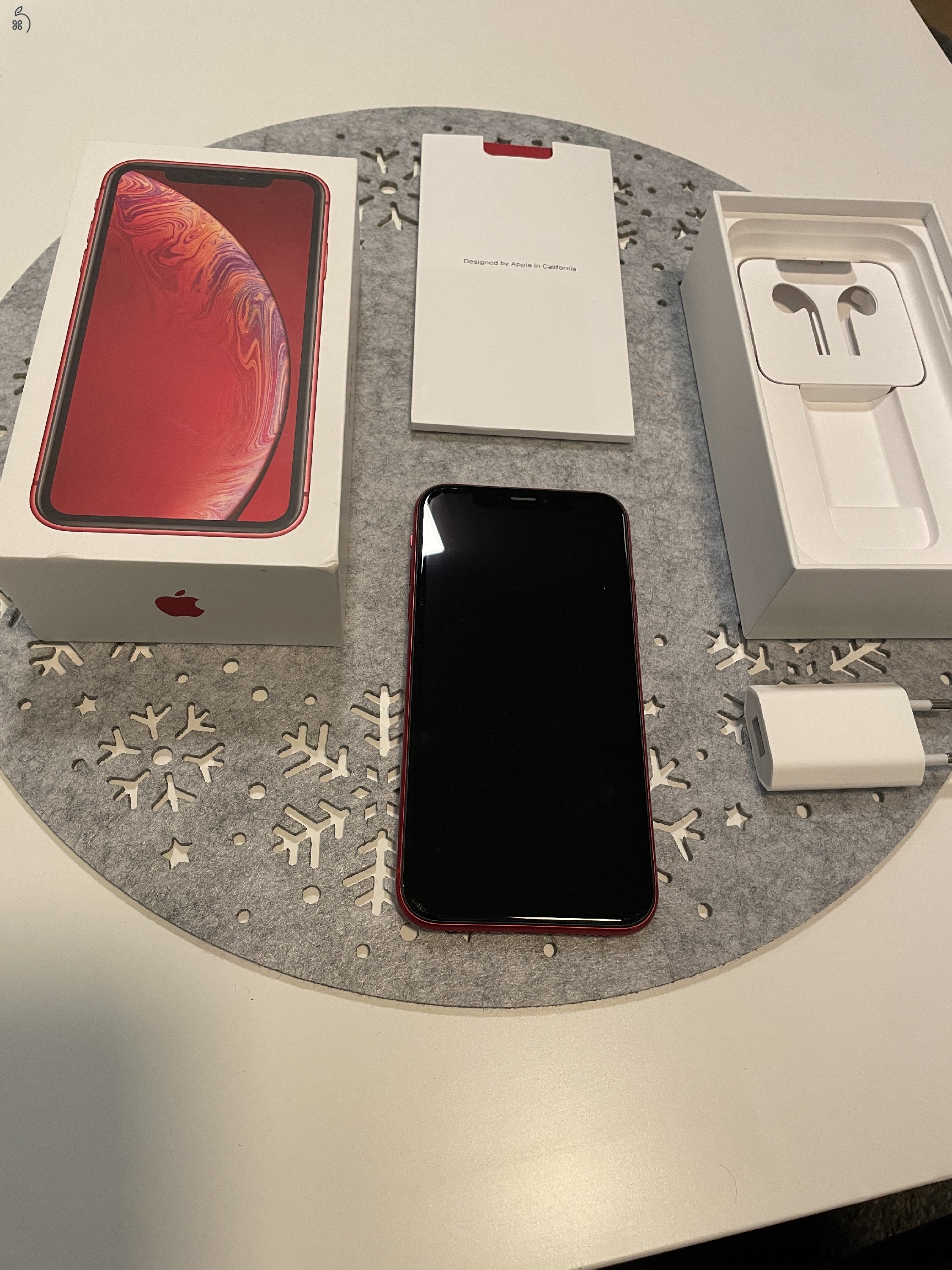 Eladó iPhone XR product red, független, 82% akku