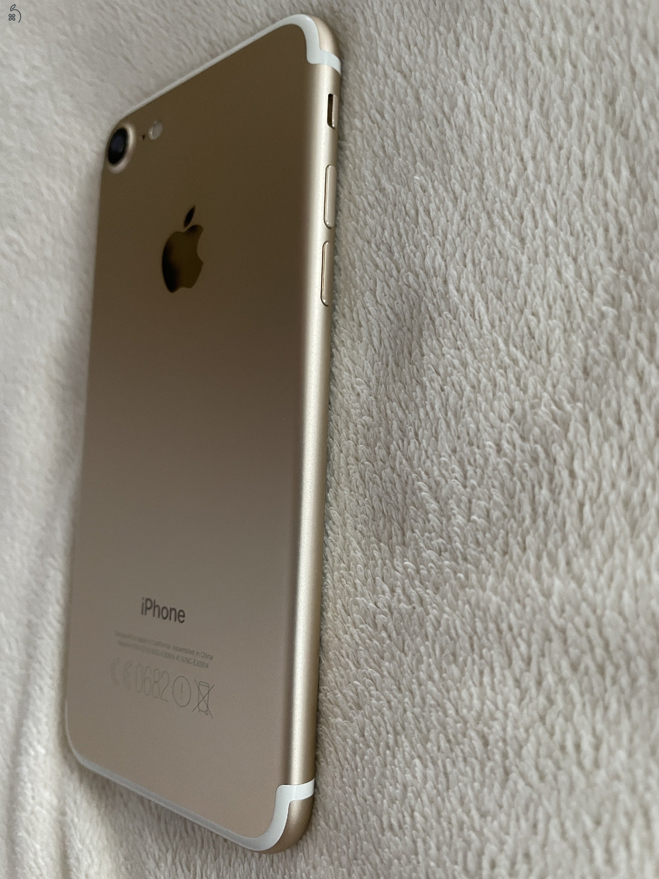 Eladó iPhone 7 gold, karcmentes, független, 128gb, 82%