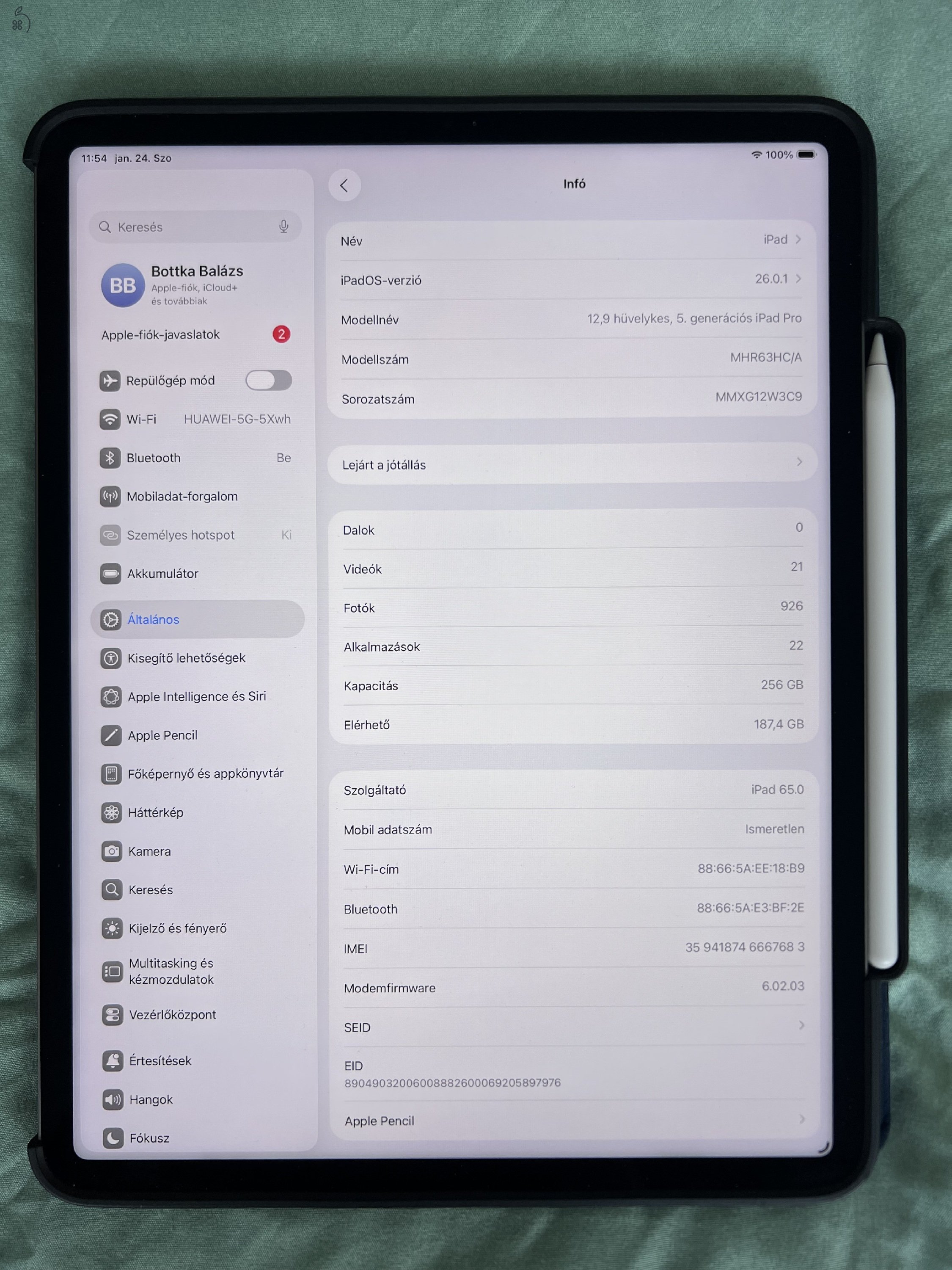 iPad Pro 5. gen 256 gb 12.9 tokkal pennel papír fóliával