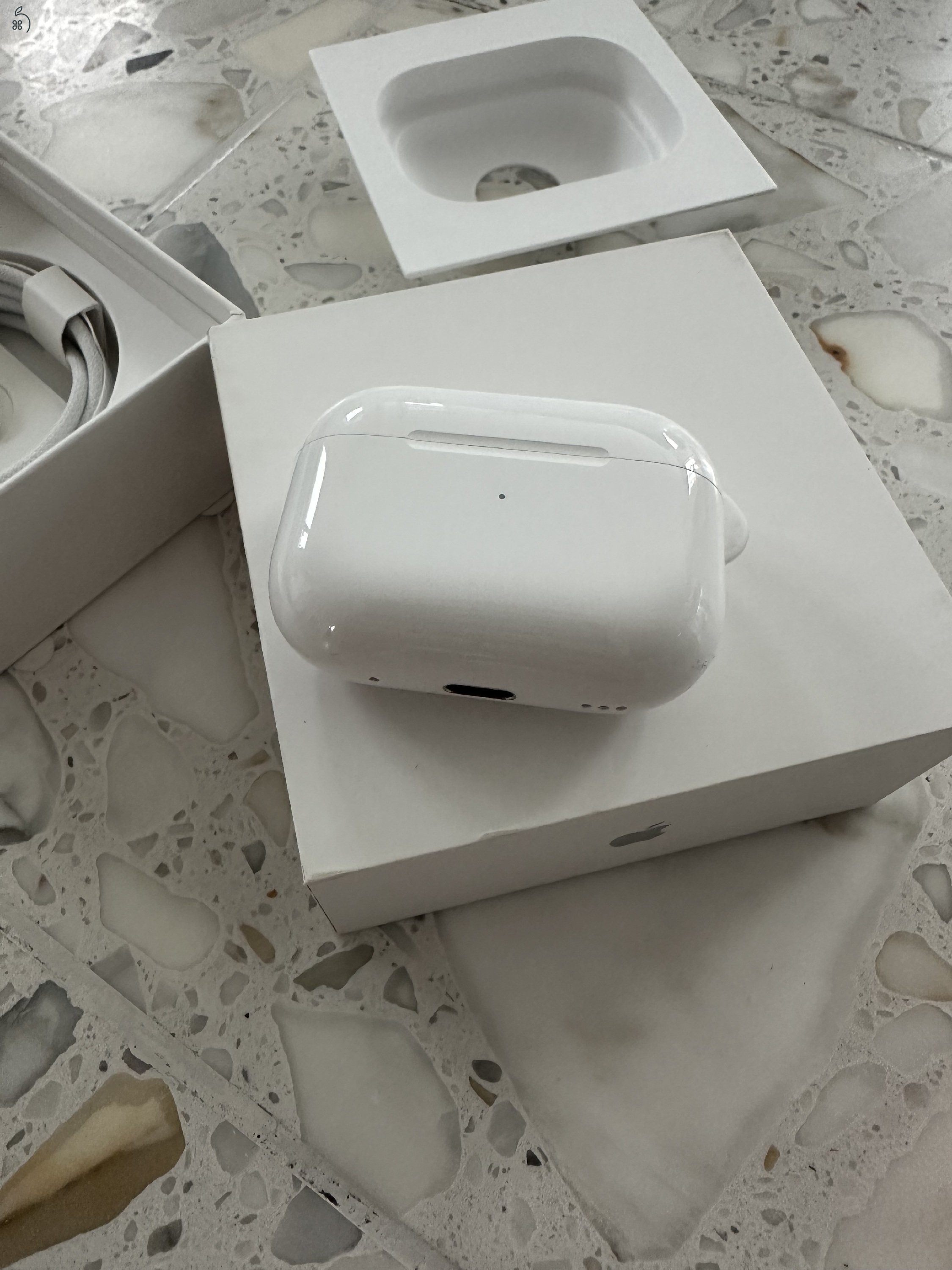 Apple AirPods Pro - új - GARANCIÁLIS