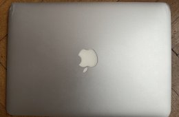 MacBook Air 13” Early 2015