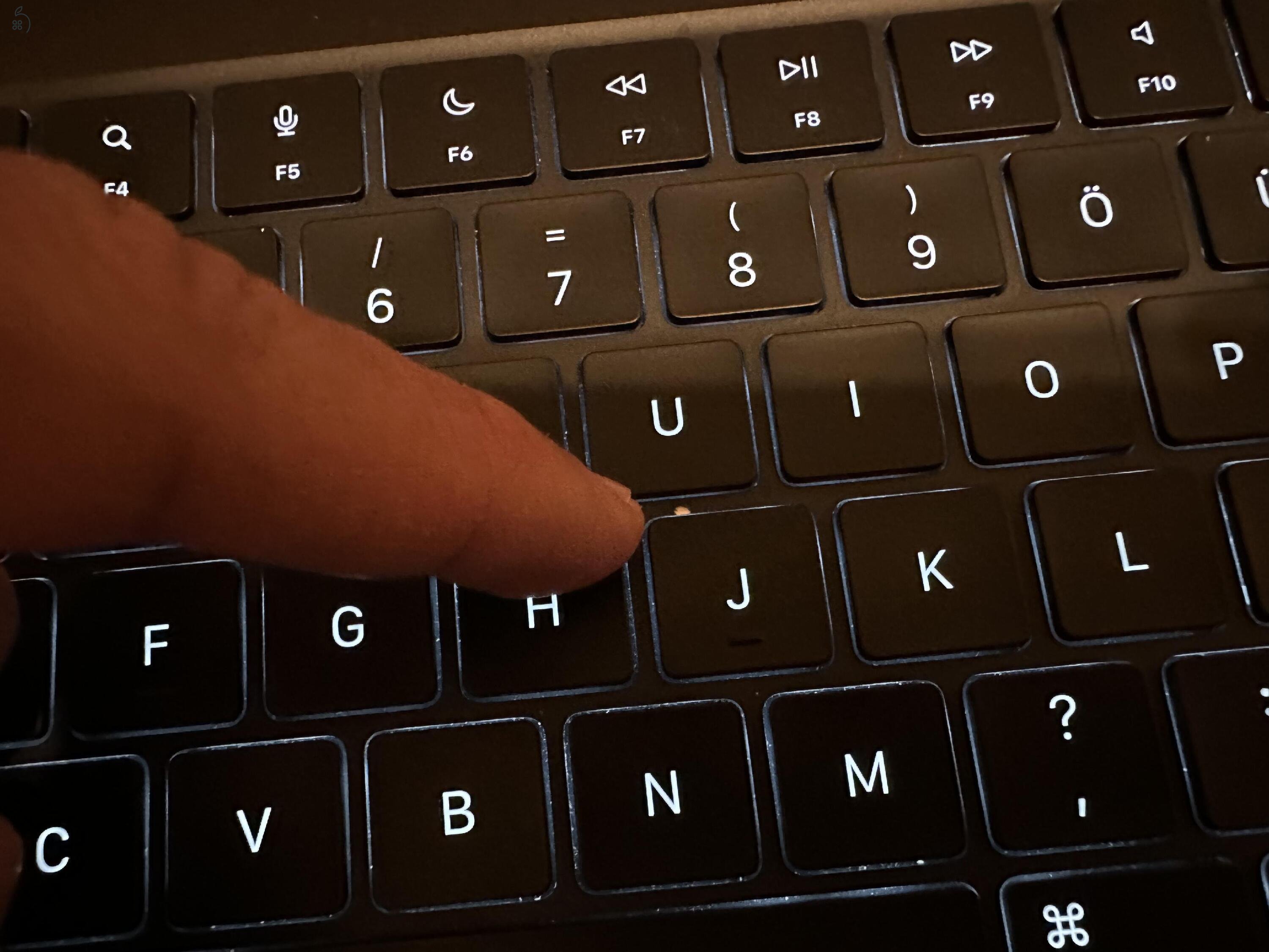 2024 Macbook Pro, 16', M4PRO, 48/512, asztrofekete, 100% akku, 41 ciklus