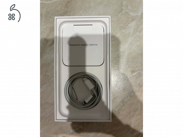 Iphone 11, ajándék tokokkal