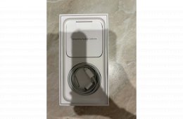 Iphone 11, ajándék tokokkal