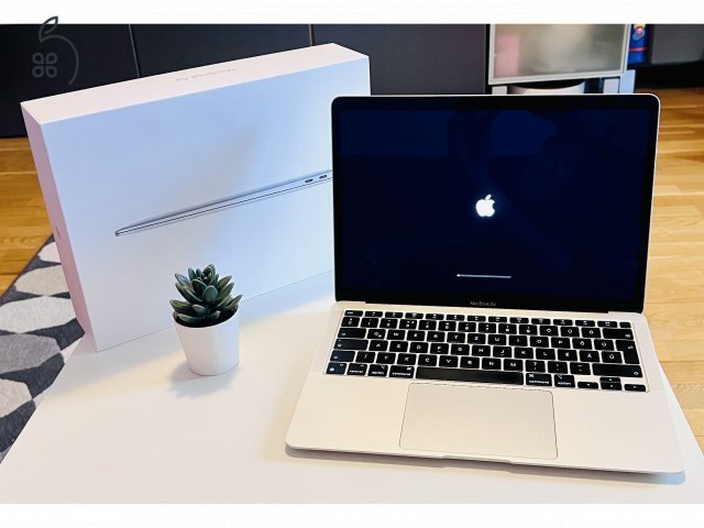 Eladó MacBook Air (M1) 8GB RAM, 512 GB SSD (első tulajdonostól, iStyle számlával!)