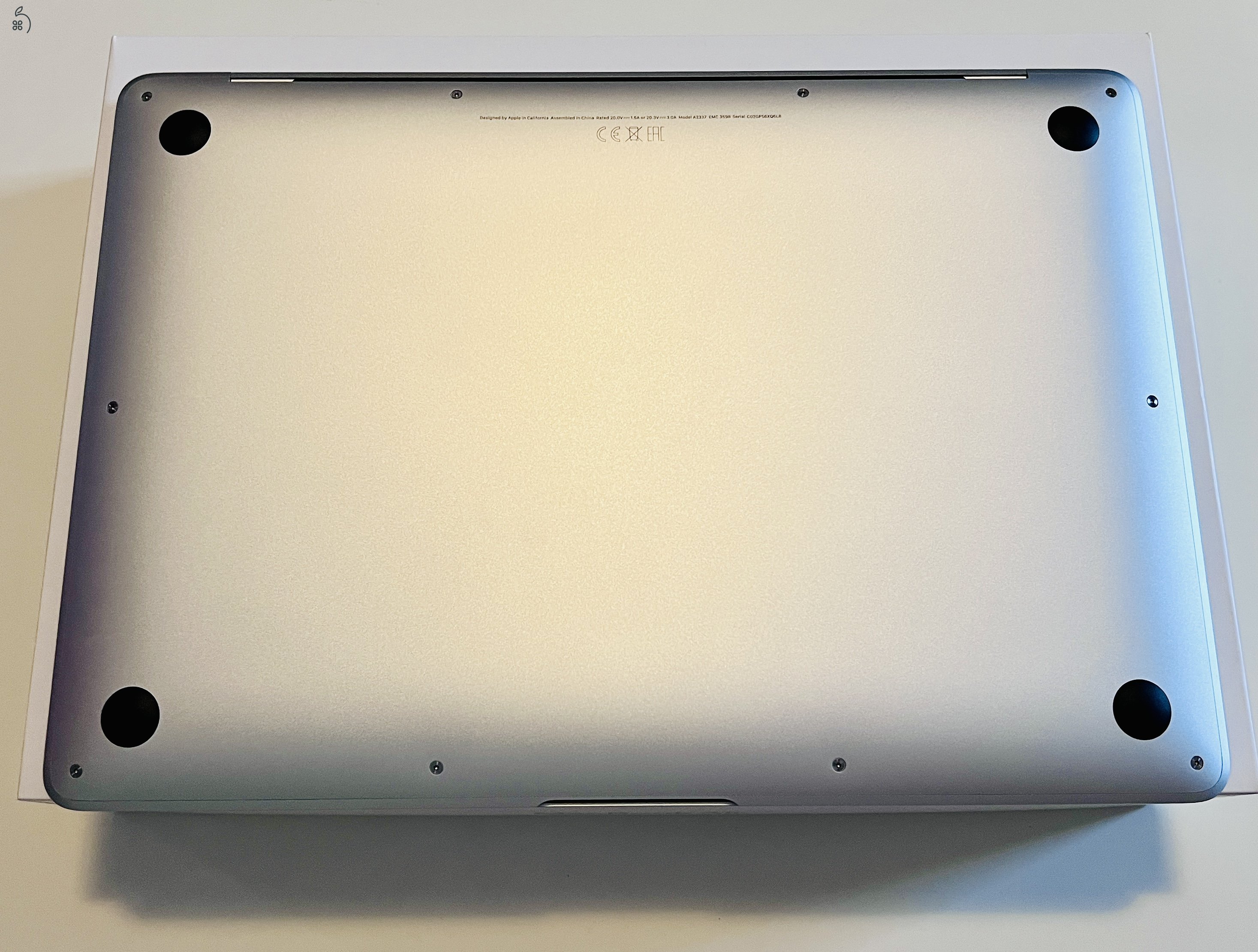 Eladó MacBook Air (M1) 8GB RAM, 512 GB SSD (első tulajdonostól, iStyle számlával!)