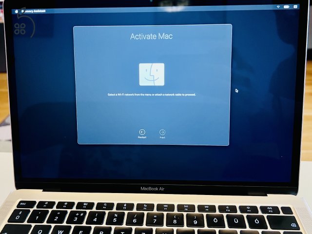 Eladó MacBook Air (M1) 8GB RAM, 512 GB SSD (első tulajdonostól, iStyle számlával!)