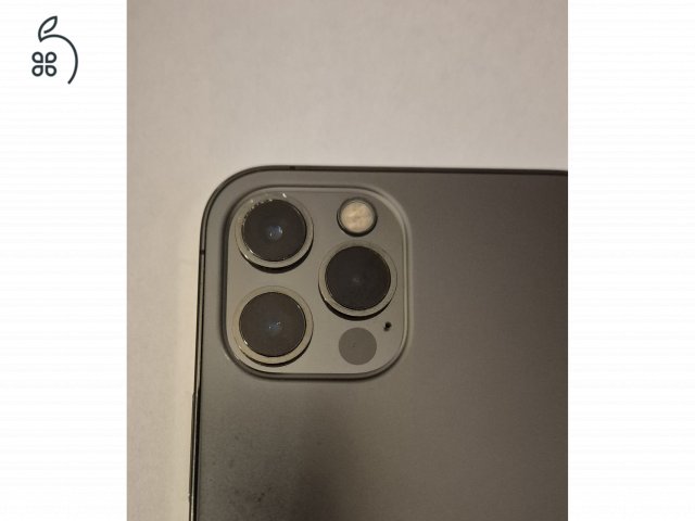 iPhone 12 Pro 128 GB – szép állapotú, akku cserélve, tokokkal