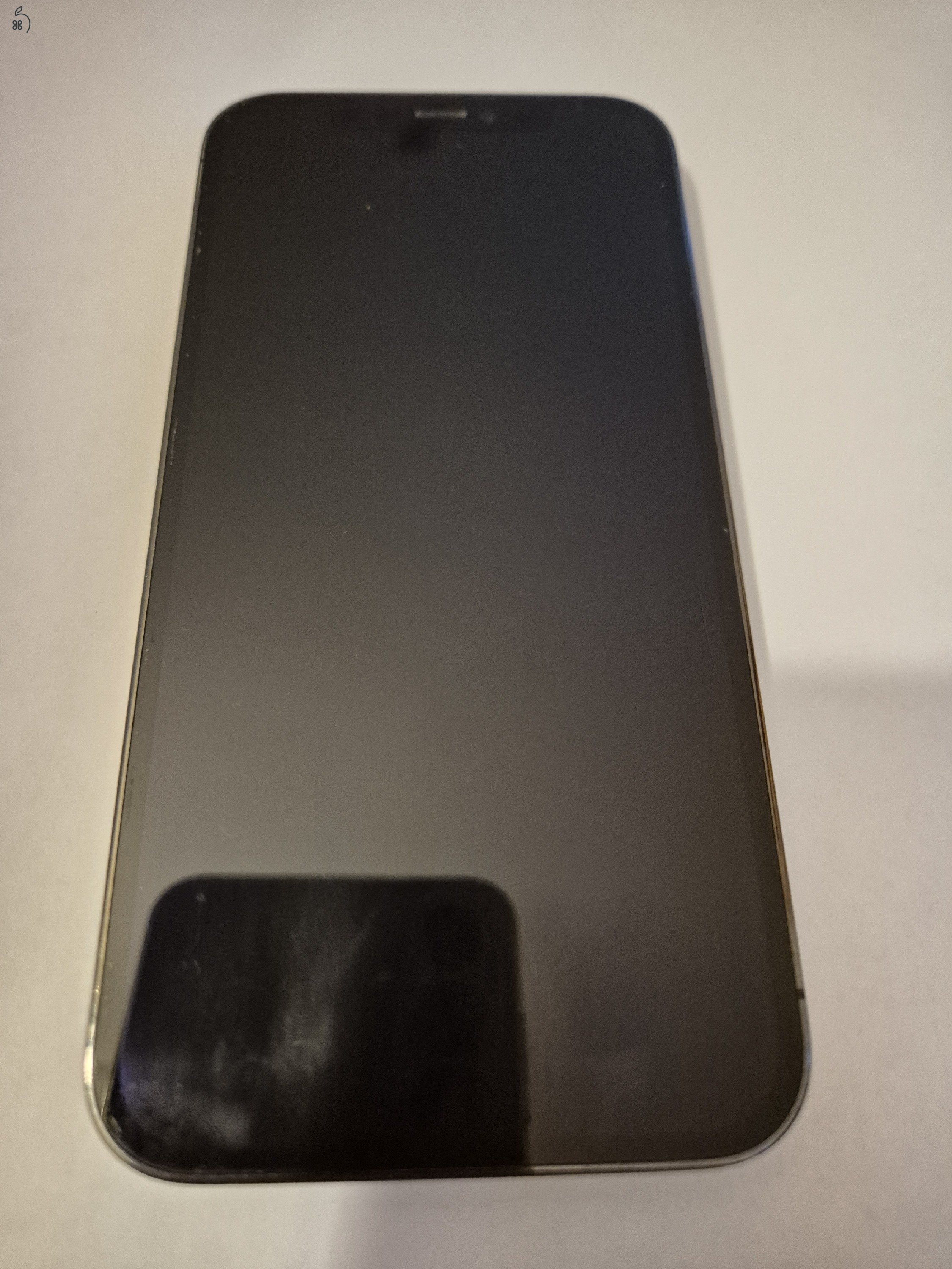 iPhone 12 Pro 128 GB – szép állapotú, akku cserélve, tokokkal