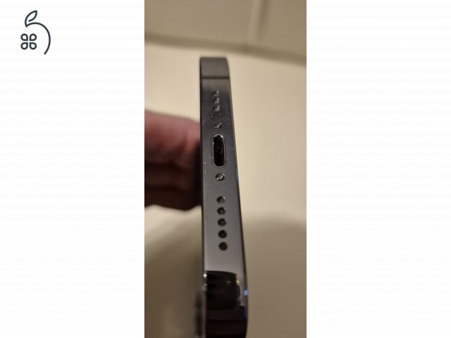 iPhone 12 Pro 128 GB – szép állapotú, akku cserélve, tokokkal