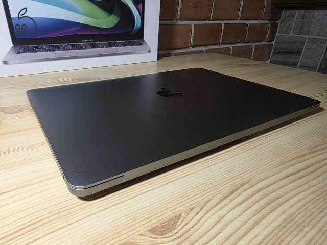 MacBook Pro 2020 M1 8GB/256GB