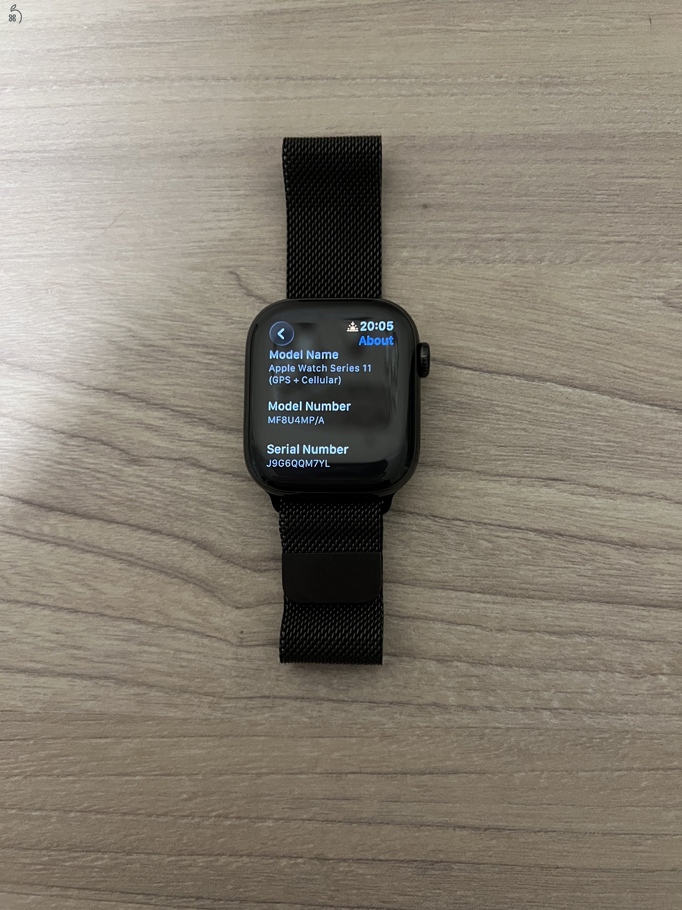 Apple Watch S11 GPS + Cellular 42mm, Palaszürke Titánium