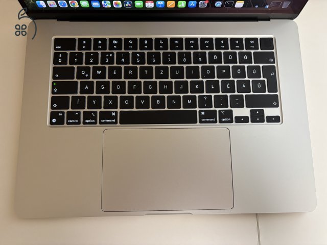 MacBook Air 15″ M3 (2024) – 16GB RAM – Újszerű állapot