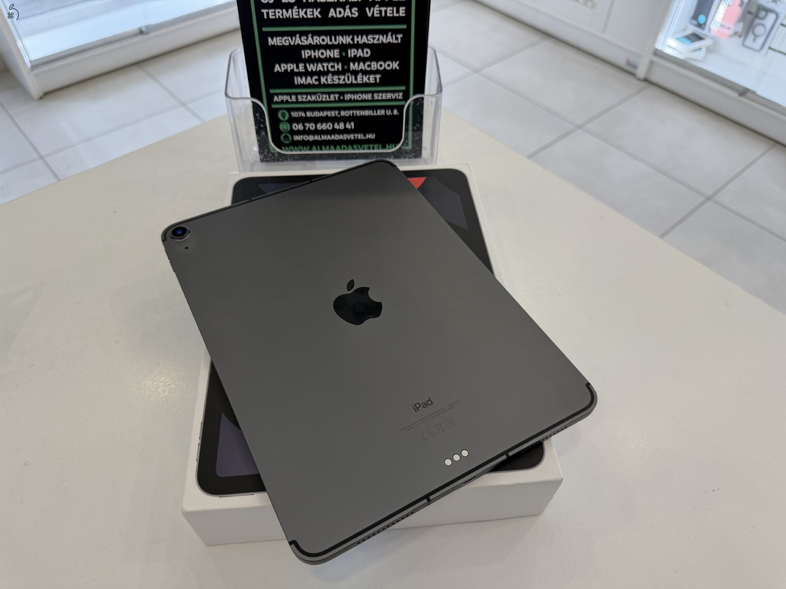 iPad Air 4 64GB Cellular Független Megkímélt/1 hónap gar./Akku 84%/p70e