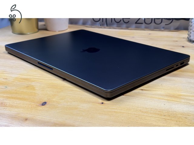  Macbook Pro M3 Max 64GB/512GB 100% Akkumulátor 