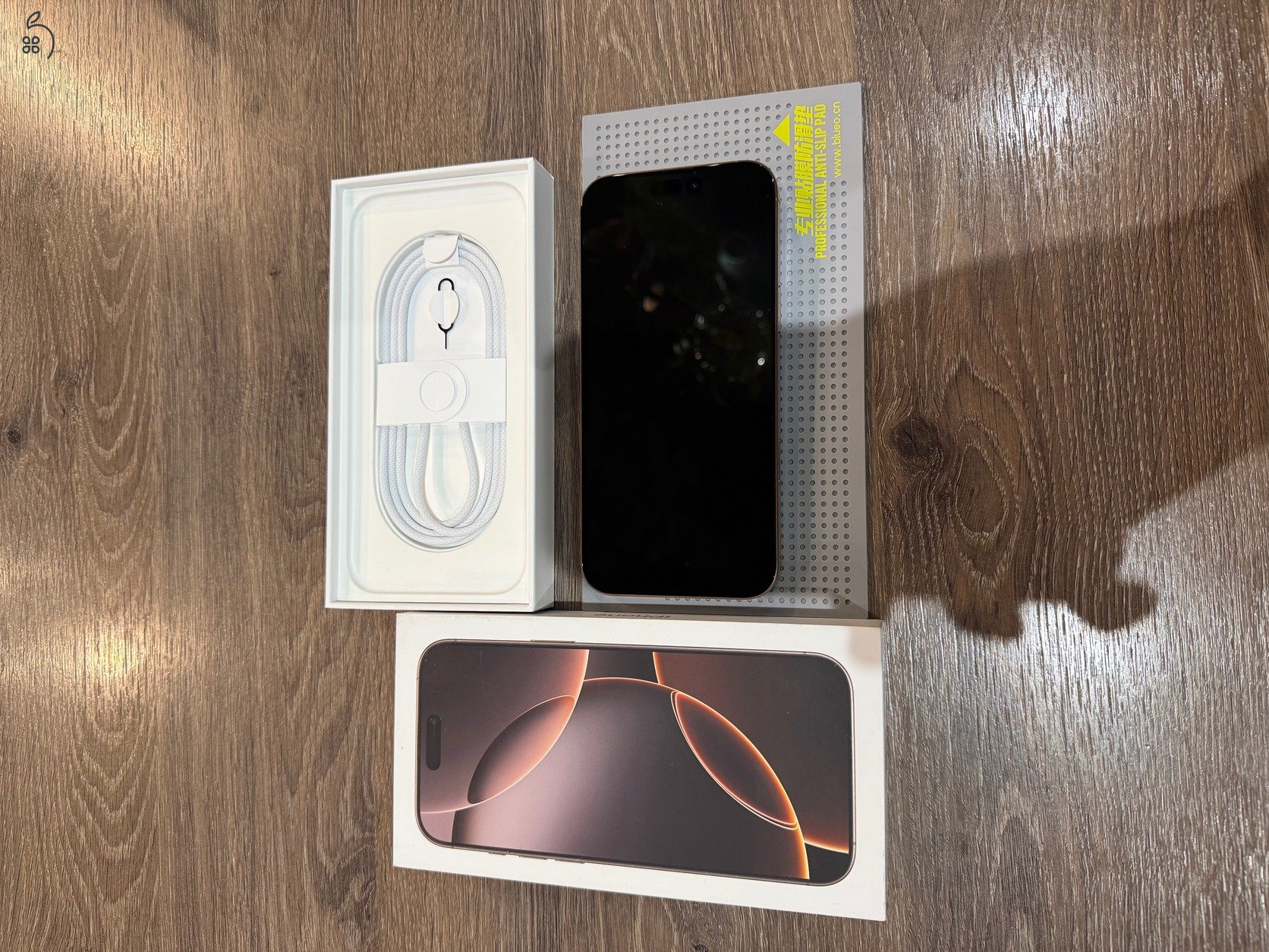 Apple iPhone 16 Pro Max Desert Titanium 256GB, 27%-os ÁFÁS számlával