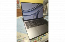 MacBook Air M2 2022
