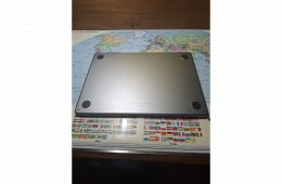 MacBook Air M2 2022
