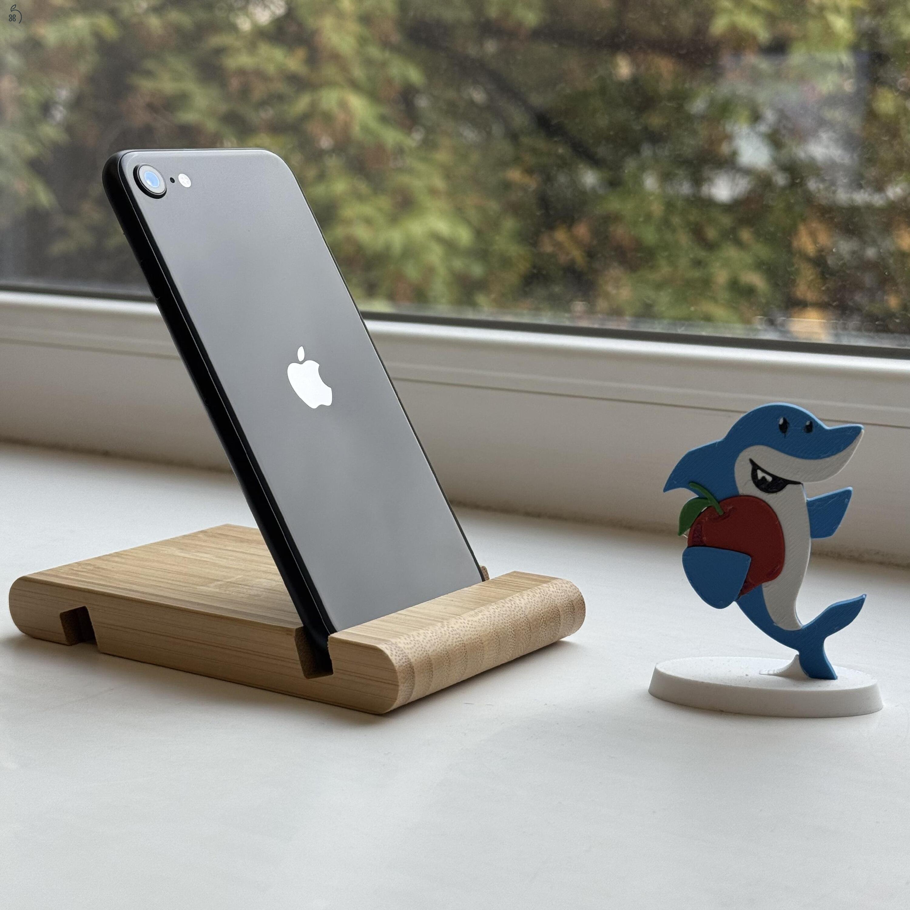 GYÖNYÖRŰ iPhone SE 2020 64GB Black-1 ÉV GARANCIA - Kártyafüggetlen, MS4463, 100% Akkumulátor