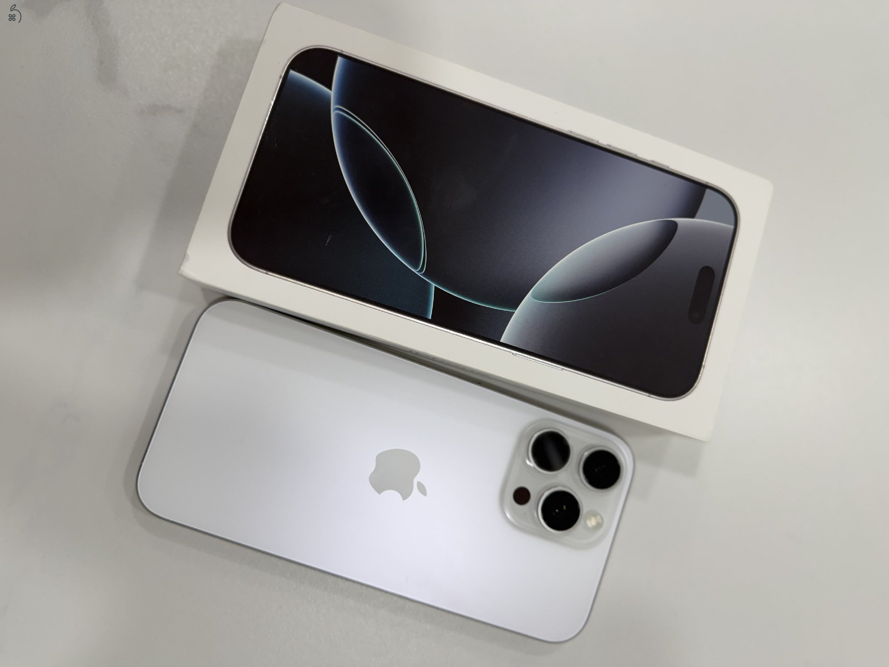 Iphone 16 Pro Max 256GB white titanium