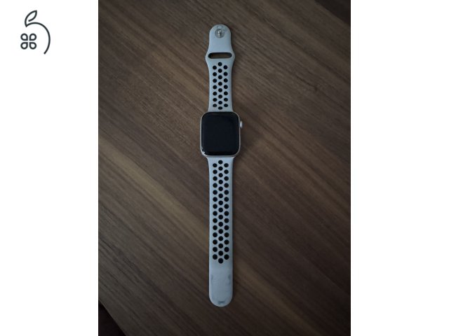 Apple Watch SE Nike