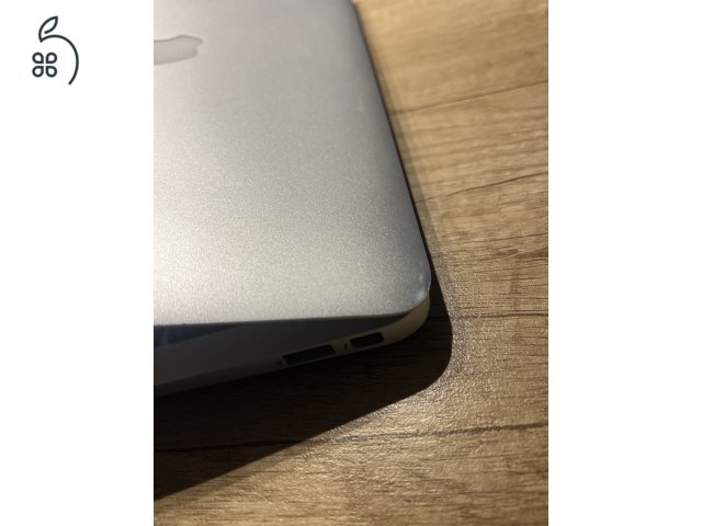 MacBook Air Core i5, 1.3 11”használtan eladó