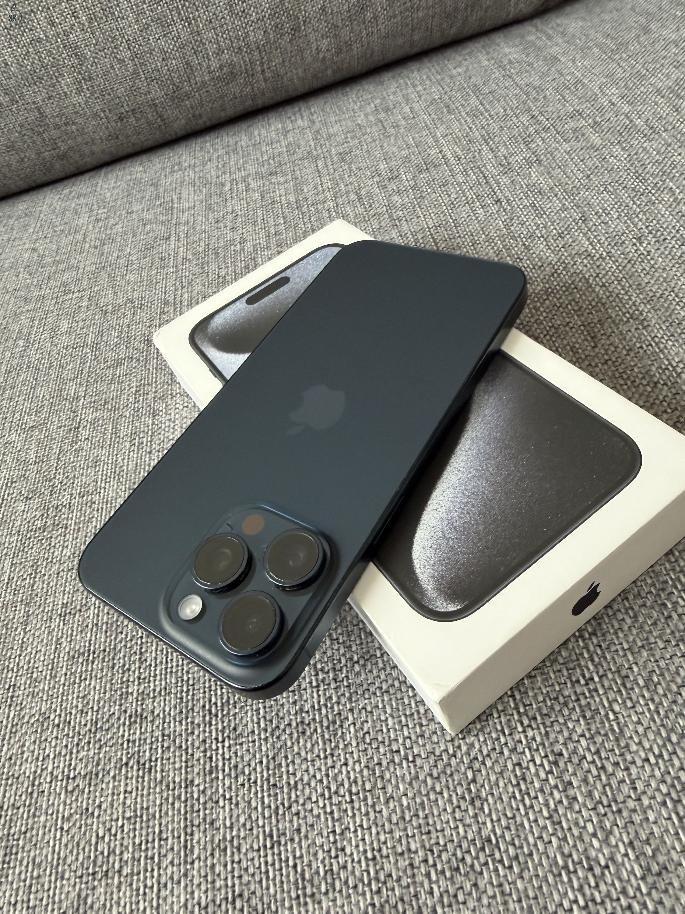 Eladó Apple iPhone 15 Pro Max 512GB kék titán