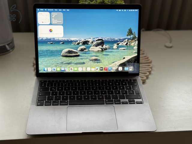 Eladó MacBook Air (M1, 2020) asztoszürke 512Gb