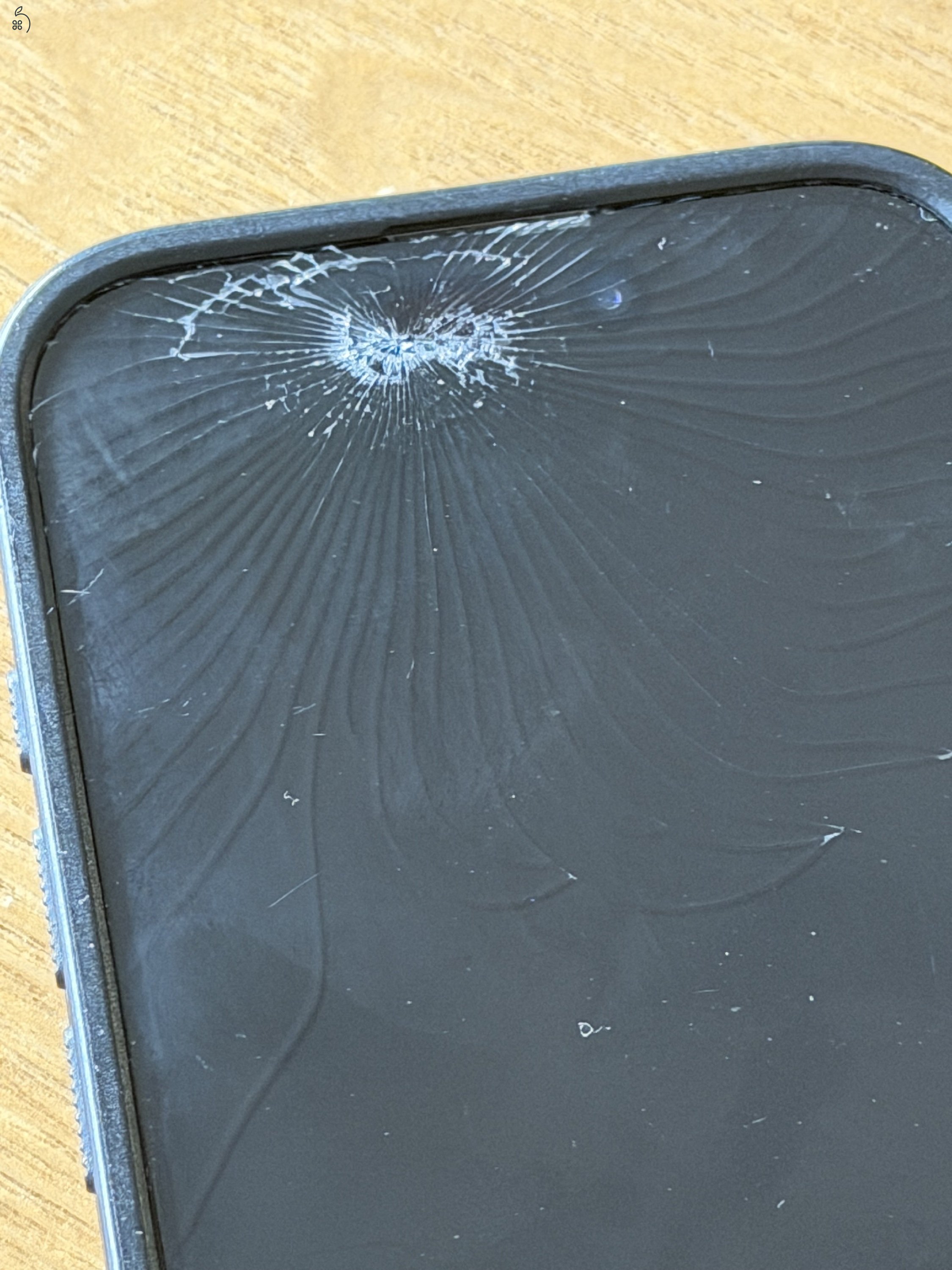 Használt, enyhén sérült előlap,  512GB