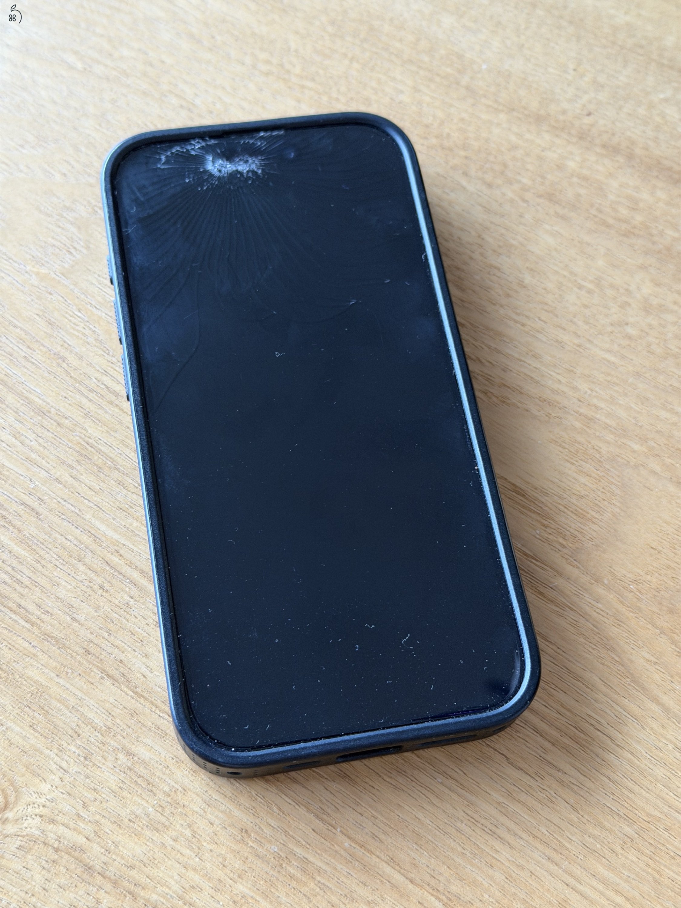 Használt, enyhén sérült előlap,  512GB