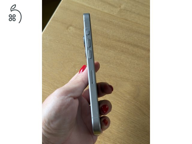 Használt, enyhén sérült előlap,  512GB