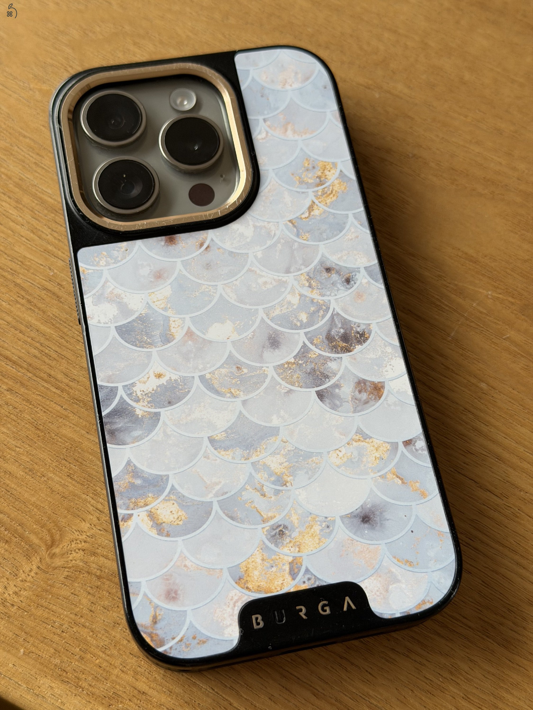 Használt, enyhén sérült előlap,  512GB