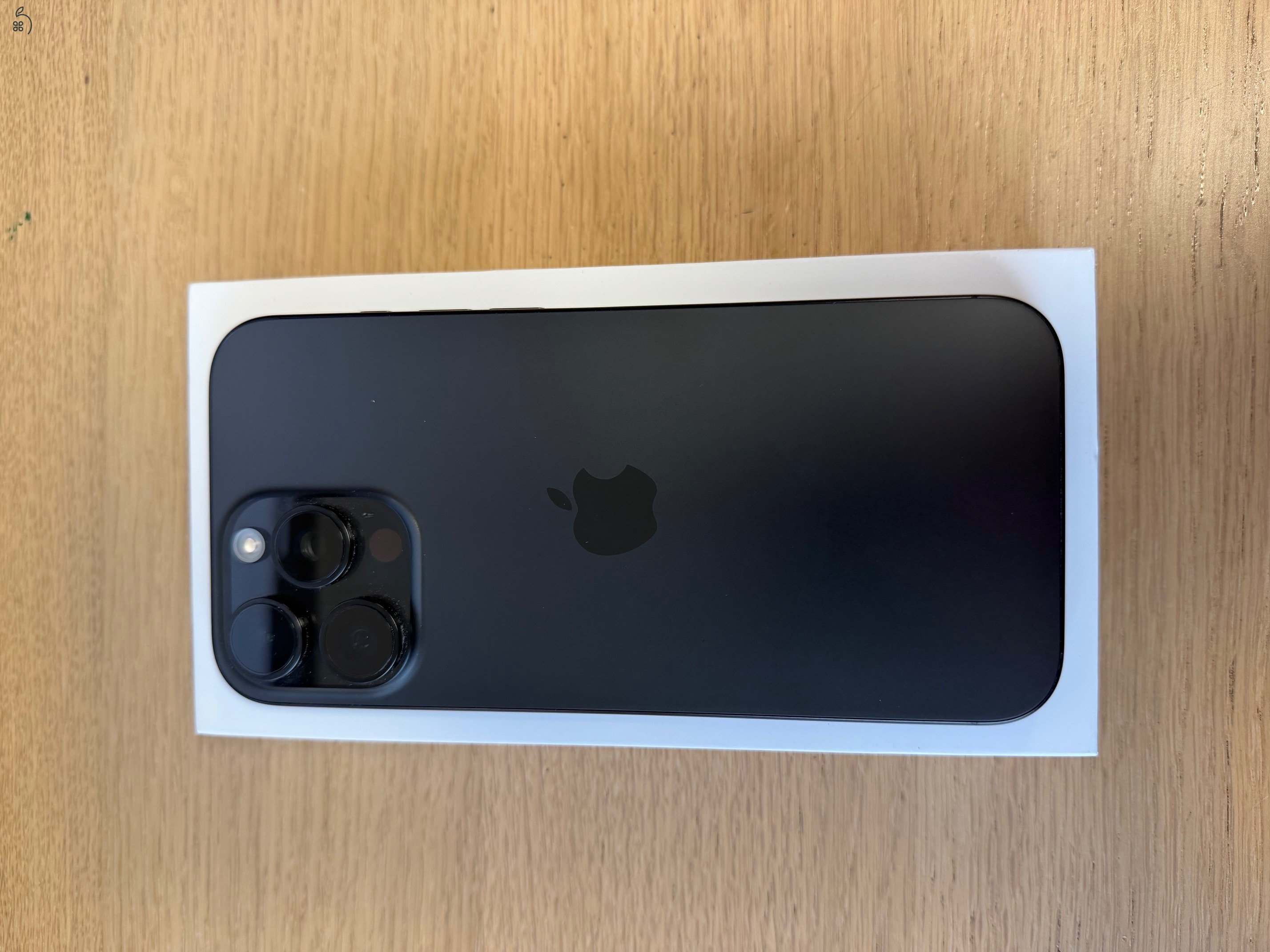 iPhone 16 Pro Max Black Titanium 256GB – független – 100% akku – doboz + tok + fólia – garanciás