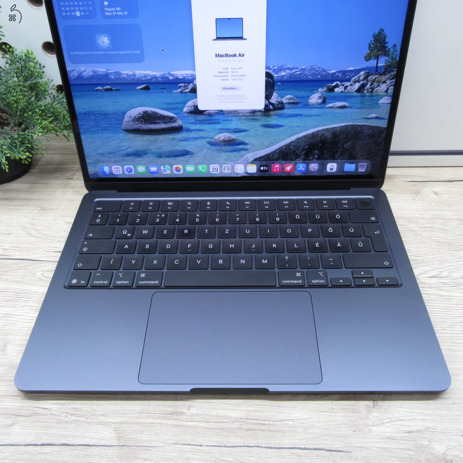 Apple MacBook Air 13 M4 (2025) 16GB/500GB SSD használt, karcmentes, 100% akku 64 töltési ciklus
