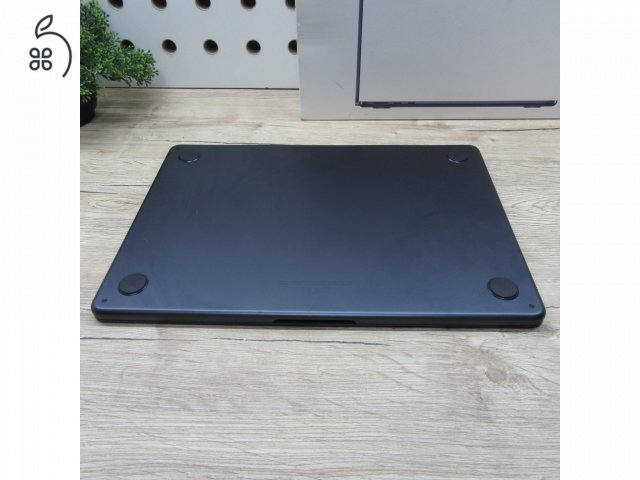 Apple MacBook Air 13 M4 (2025) 16GB/500GB SSD használt, karcmentes, 100% akku 64 töltési ciklus