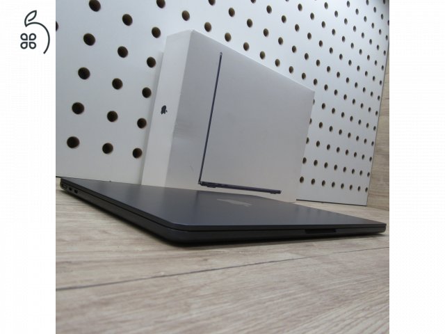 Apple MacBook Air 13 M4 (2025) 16GB/500GB SSD használt, karcmentes, 100% akku 64 töltési ciklus