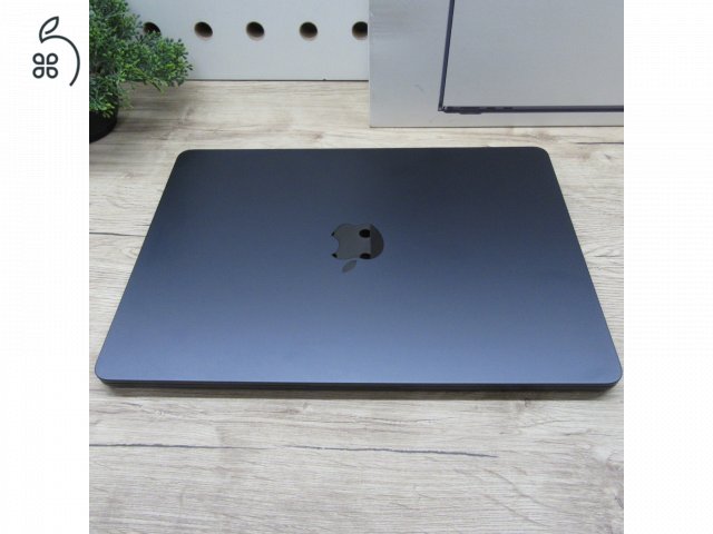 Apple MacBook Air 13 M4 (2025) 16GB/500GB SSD használt, karcmentes, 100% akku 64 töltési ciklus
