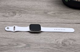 Apple Watch S9 Starlight 45mm 2 ÉV Garanciával 90%