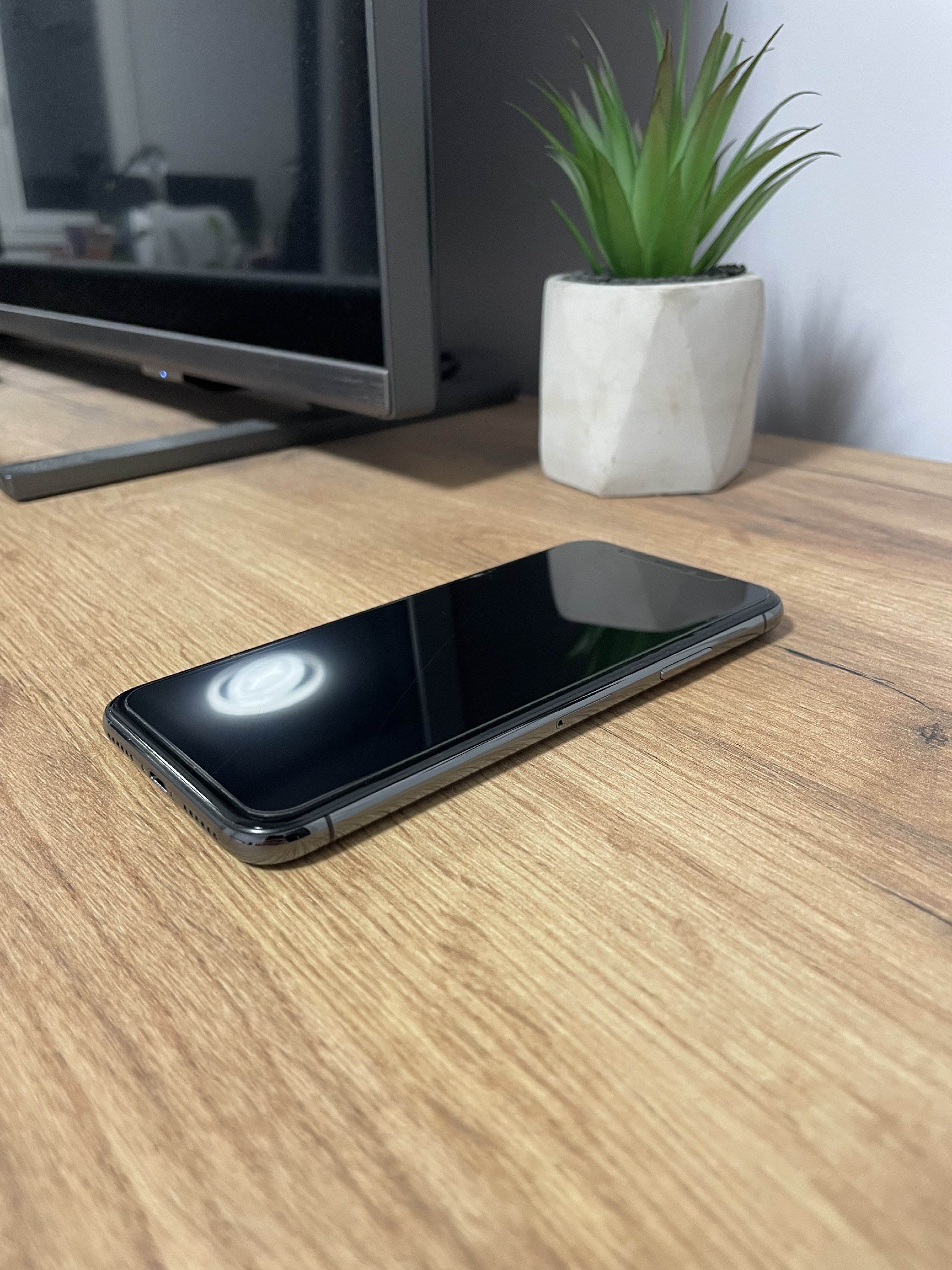 Iphone X 64 gb + kiegészítők