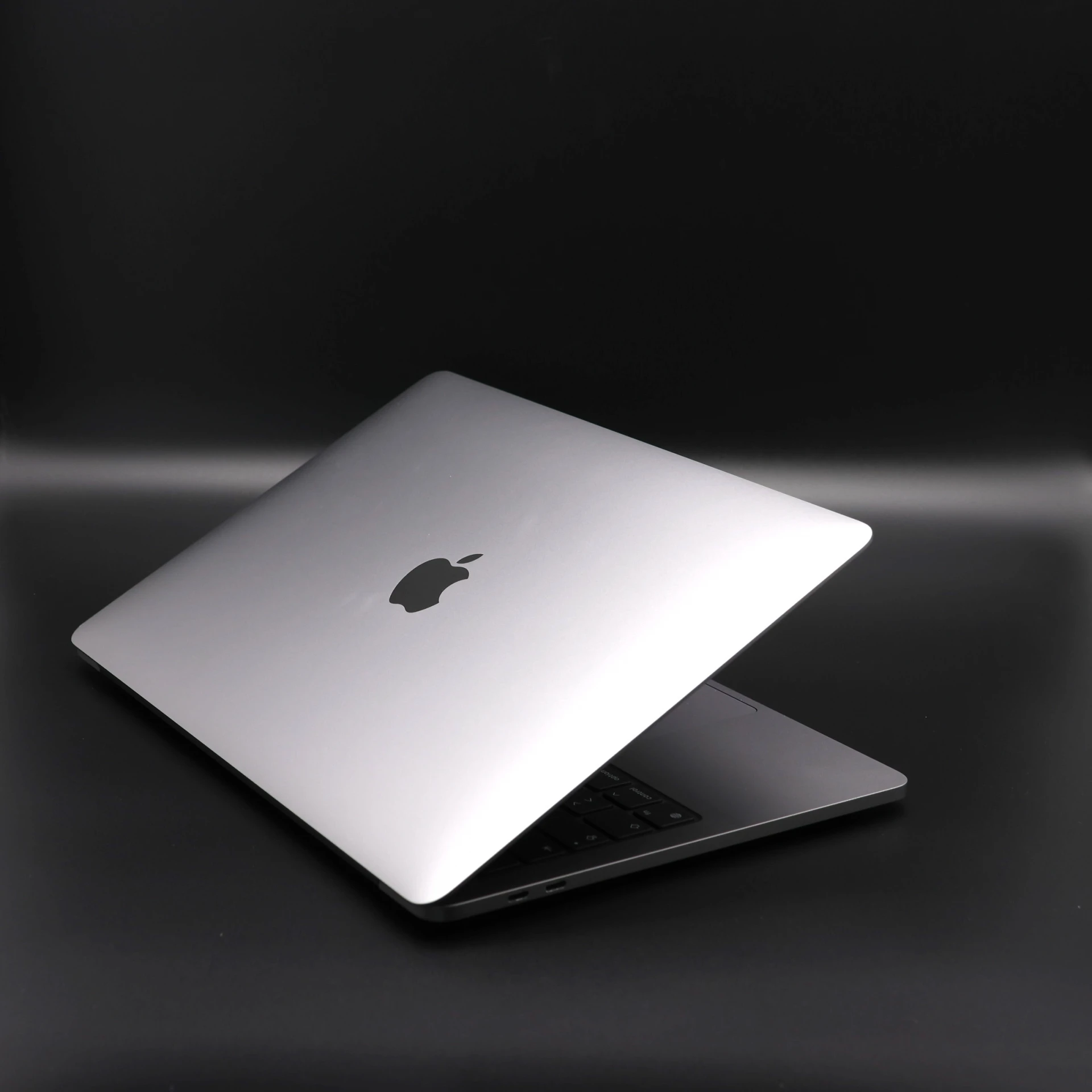 Apple MacBook Pro 13″ Touch Bar 2020 M1 512 GB Space Gray 92% akku - 12 HÓ GARANCIA