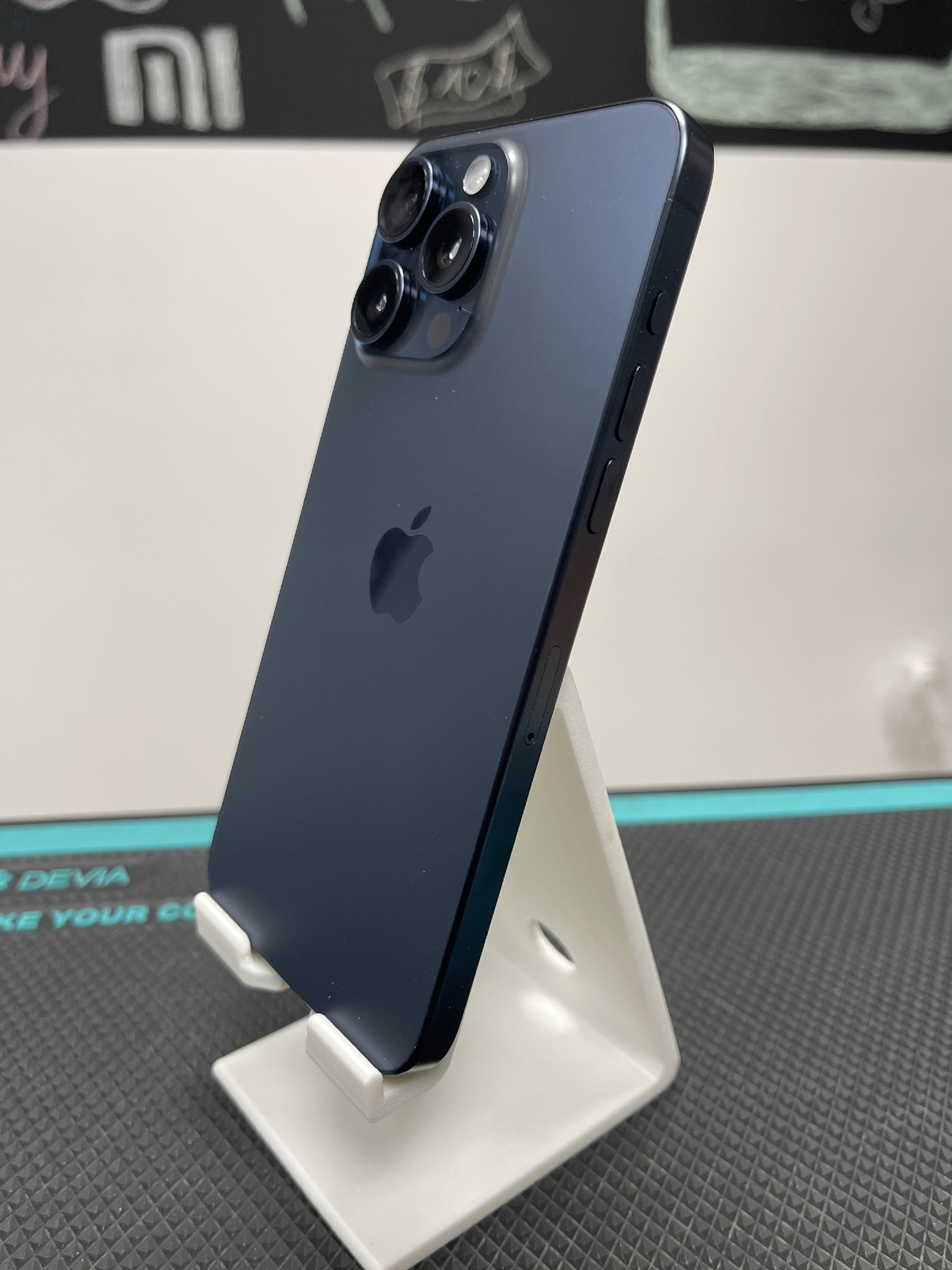 Apple Iphone 15 Pro Max 99%akku