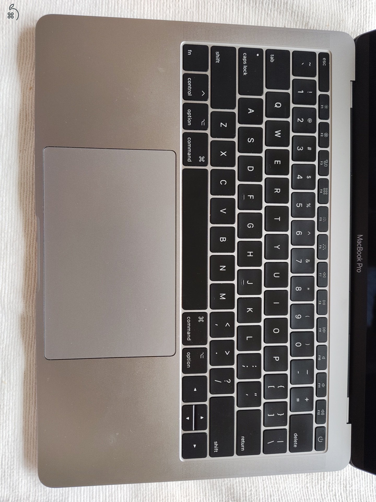 Eladó: Apple MacBook Pro 13