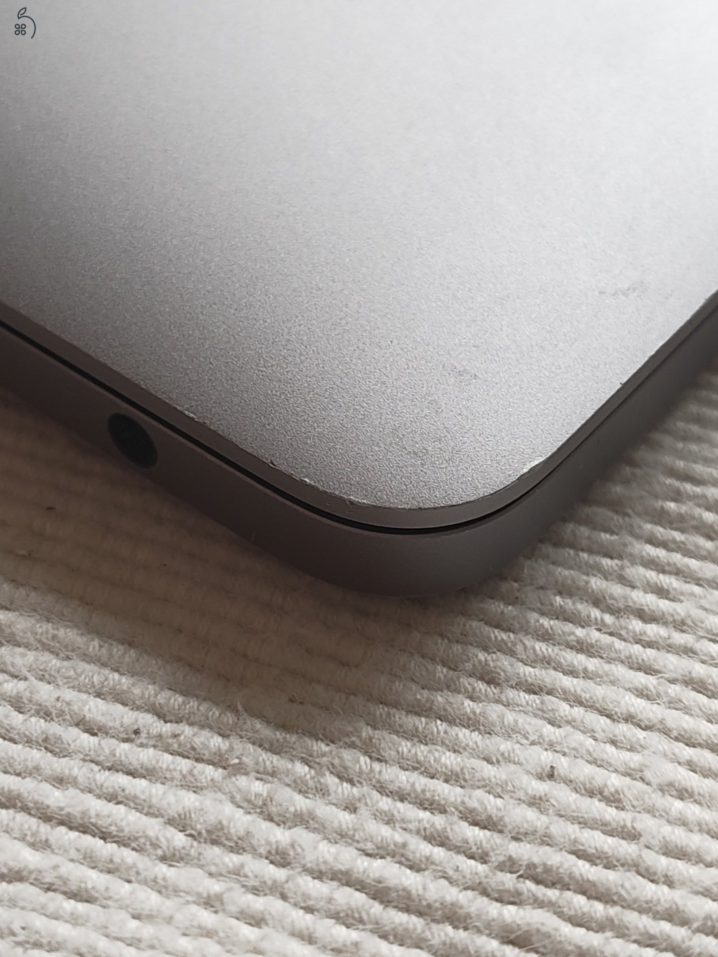 Eladó: Apple MacBook Pro 13